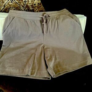 Women’s medium brown shorts.  New w/o tags.